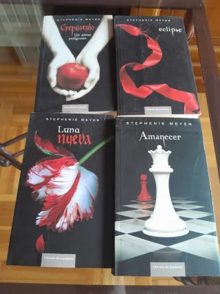 Cuatro libros crepusculo
