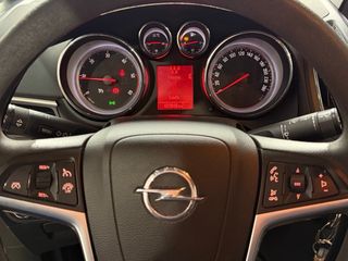 Opel Zafira Tourer 2013