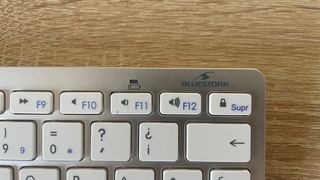 Teclado Inalámbrico BLUESTORK BS-KB-MICRO/BT/SP