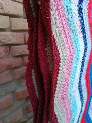 Coperta vintage lavorata all’uncinetto 160x200 cm multicolore