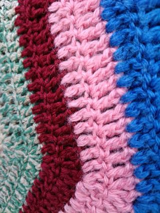 Coperta vintage lavorata all’uncinetto 160x200 cm multicolore