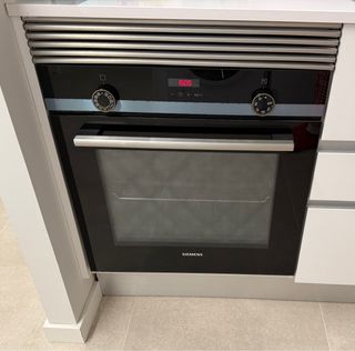 Horno Siemens Pirolítico Negro Clase A+