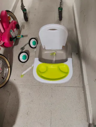 Trona de viaje plegable