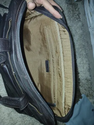 Maletín de piel marrón