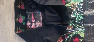 Falda Desigual Negra Bordada Talla L