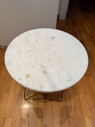 Mesita Auxiliar Mármol y Metal Dorado