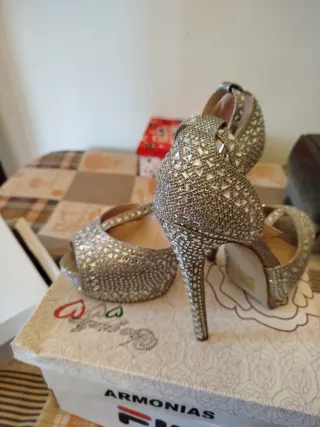 Zapatos de tacón  talla 40