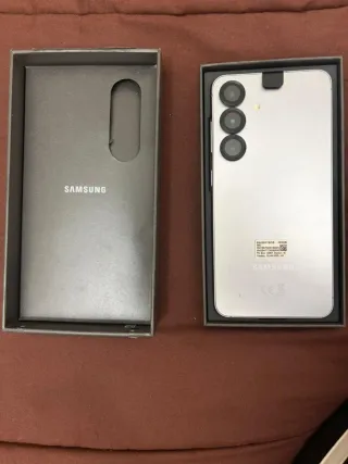 Samsung Galaxy S25 256GB Plata