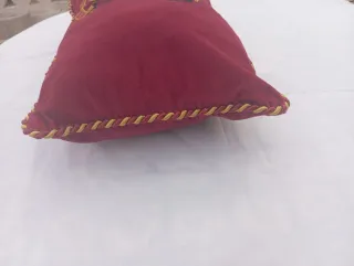 Cojín Gryffindor Harry Potter terciopelo rojo lujo