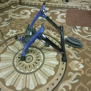 Rodillo entrenamiento ciclismo interior