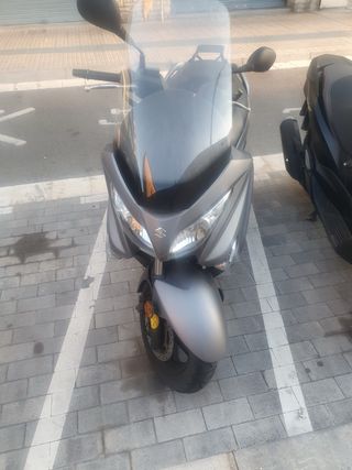 Suzuki Burgman Maxiscooter 200cc 691095818