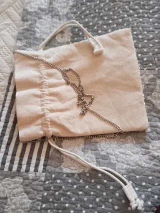 Bolso de mano con flores