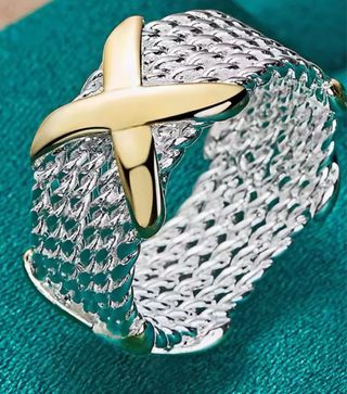 Anillo entrelazado de malla bicolor