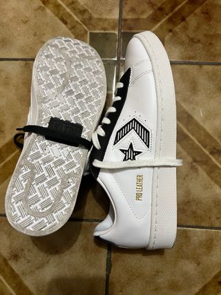 Sneakers Converse Bianche e Nere