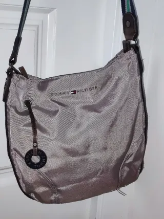 Bolso bandolera Tommy Hilfiger plateado