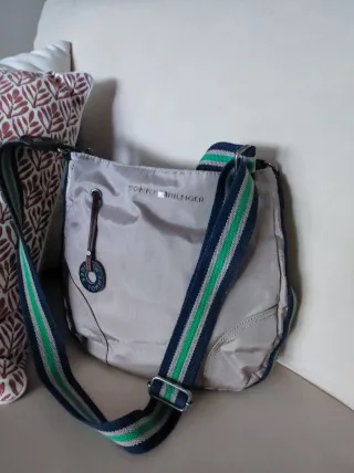 Bolso bandolera Tommy Hilfiger plateado