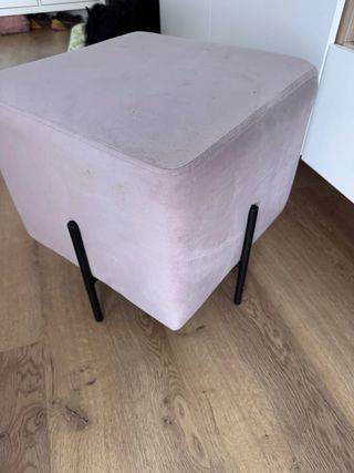 Taburete terciopelo rosa patas negras