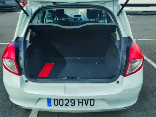 Alquiler de Renault Clio desde 25€/Día