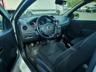 Alquiler de Renault Clio desde 25€/Día