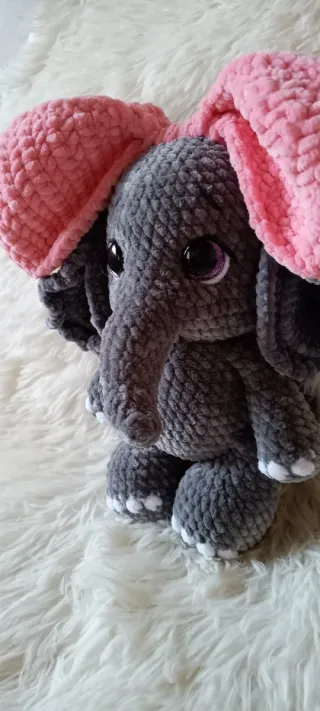 Elefantina amigurumi uncinetto