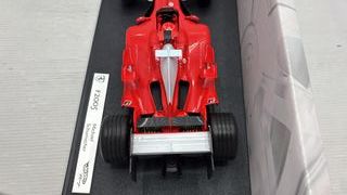 HW20054B Hot Wheels Ferrari F2005 2005, 1/18
