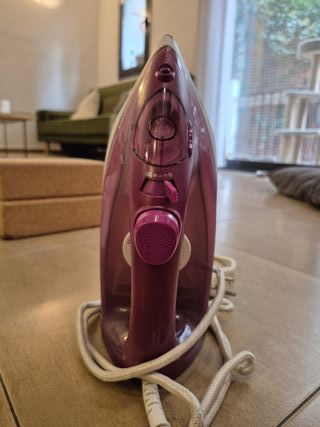 Tabla de planchar + plancha Philips (muy usada)