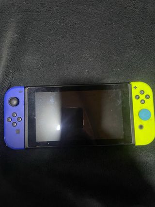Nintendo Switch Azul y Amarillo