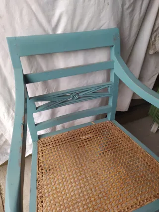 Sillón de comedor azul envejecido
