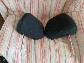 Pareja reposacabezas coche