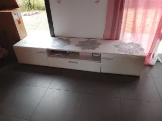 Muebles de comedor mas mesa extensible i habitacio