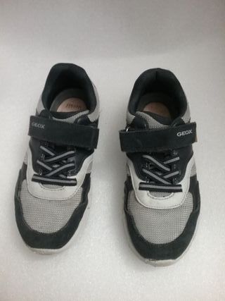 Zapatillas deportivas niño GEOX. Talla33