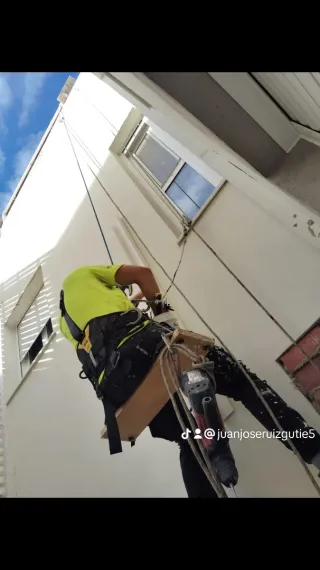 Pintura y Rehabilitación de fachada