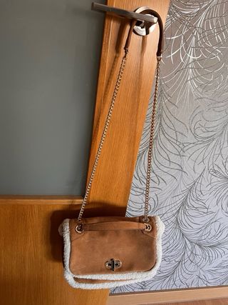 Bolso Mango piel serraje y borreguito. Piel autent