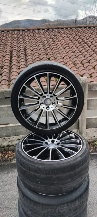 Llantas Mercedes