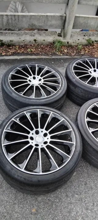 Llantas Mercedes