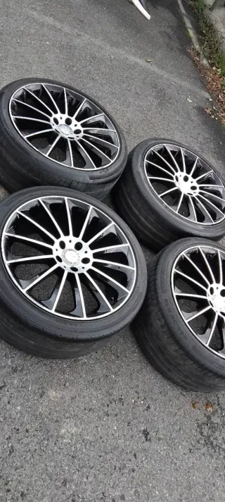 Llantas Mercedes