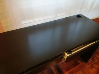 Escritorio negro madera