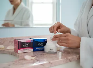 Olay Duplo Crema Facial Día (1) y Noche (1)