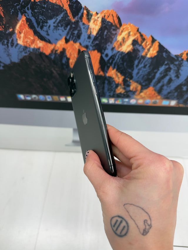 IPHONE 11 pro 64gb como nuevo