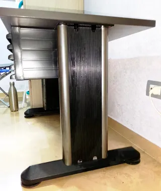 Scrivania da Ufficio con Cassettiera Integrata