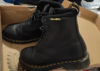 Dr. Martens 1460 Pascal Valor WP Botines 38 UNISEX