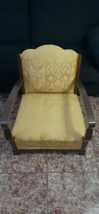 Sillón vintage descalzadora de tela y