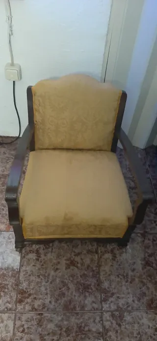 Sillón vintage descalzadora de tela y