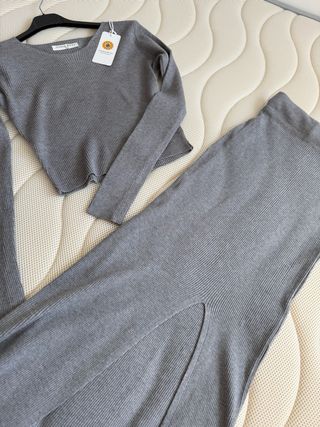 Conjunto punto gris falda y jersey