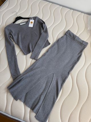 Conjunto punto gris falda y jersey