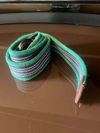 Cinturón de tela verde y multicolor
