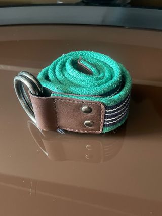 Cinturón de tela verde y multicolor