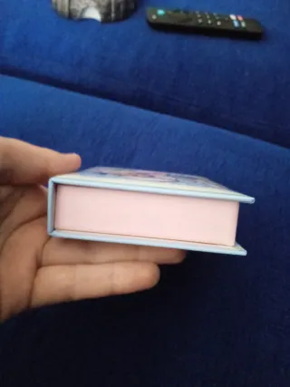 Caja Diddl con hojas para notas rosas a estrenar