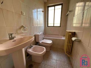 Casa adosada en venta en Crucero - Pinilla en León