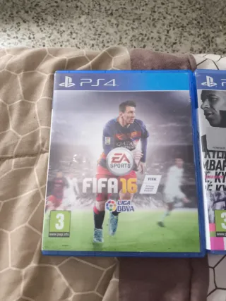 Lote 3 Giochi FIFA PS4: 17, 16, 21